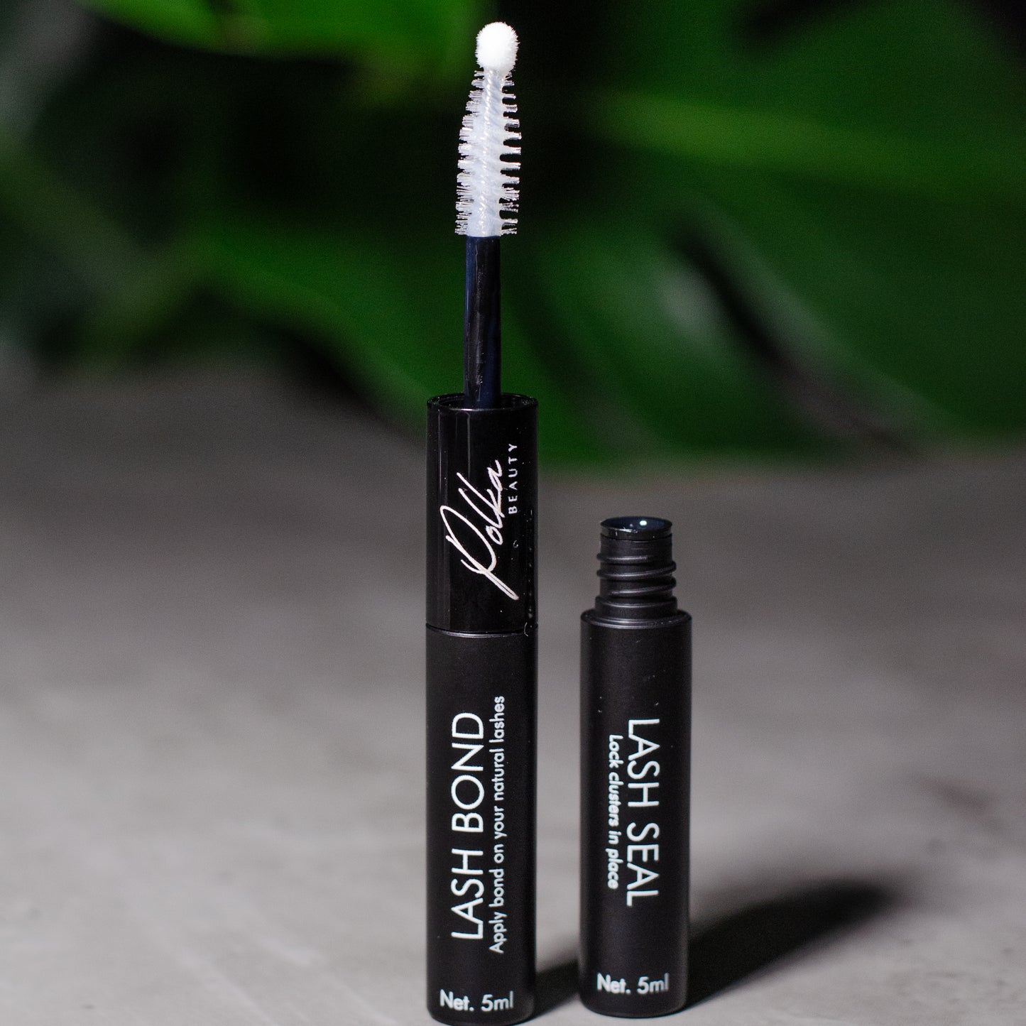 Discover a New Quality of Eyelash Styling with Our Set of Three Reliable Products: Bond, Seal, and Remover